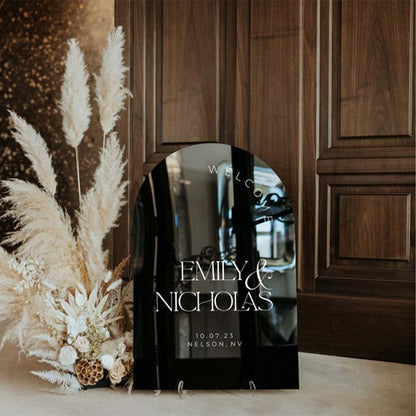 Personalized wedding acrylic sign in black acrylic with 3D letter in different colors in Morocco 