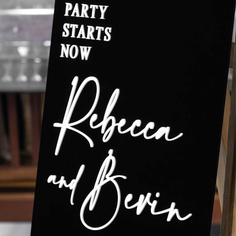 Rectangular acrylic wedding sign personalized in black acrylic with 3D letter in different colors in Morocco 