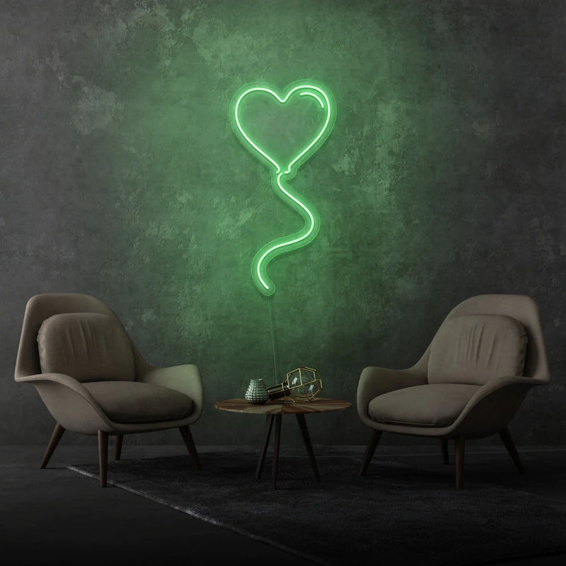Le Ballon en Forme de Cœur est un produit de décoration néon LED Maroc. parfait pour ajouter une touche romantique et lumineuse à n'importe quel environnement. Ce signe lumineux LED est façonné en forme de cœur et équipé d'ampoules néon LED de haute qualité, qui offrent une belle lueur. 