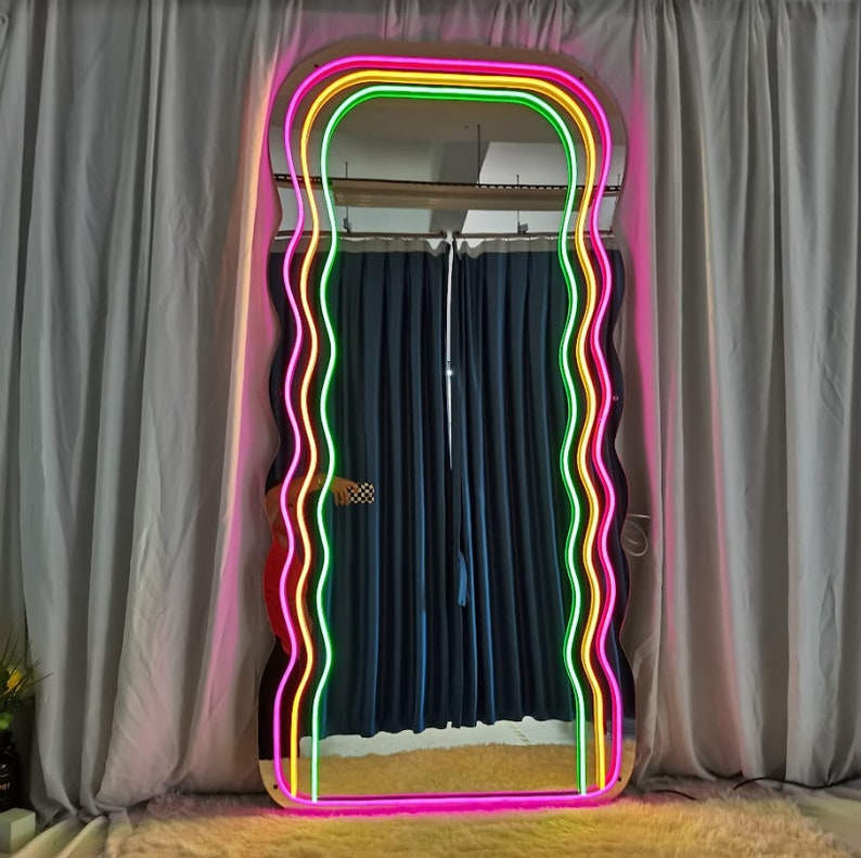 Wavy Neon Mirror - LED Neon Mirror - Neon Led in Morocco