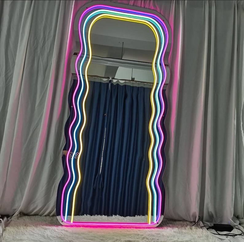 Wavy Neon Mirror - LED Neon Mirror - Neon Led in Morocco