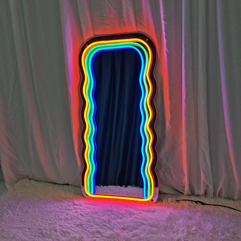 Wavy Neon Mirror - LED Neon Mirror - Neon Led in Morocco
